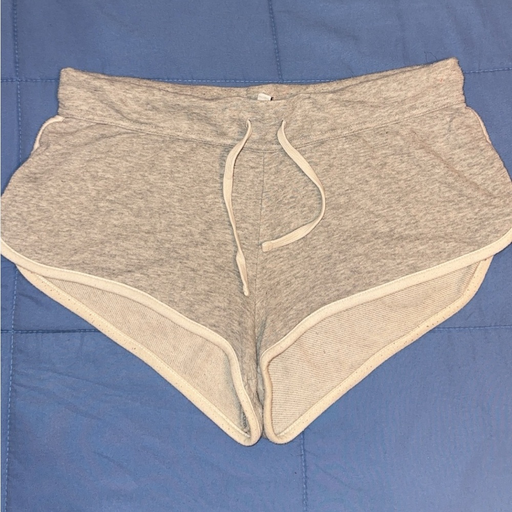 Gray butty shorts from H&M